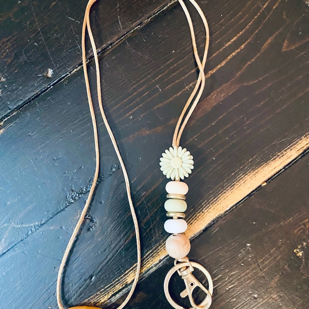 Floral Beaded Key Holder Necklace - Tan